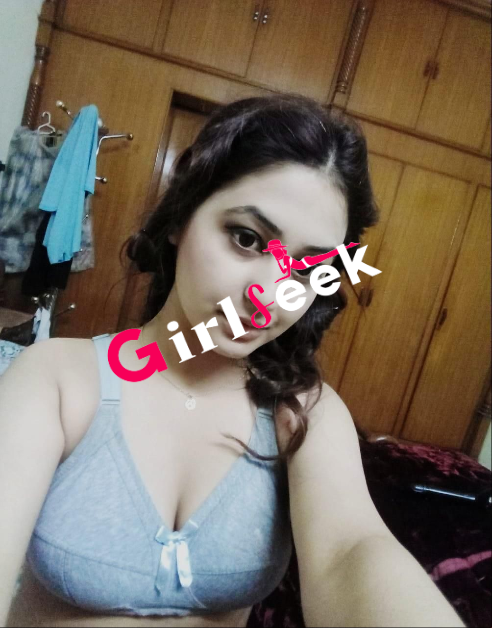 Independent Escort available in Agra With Cash On Delivery